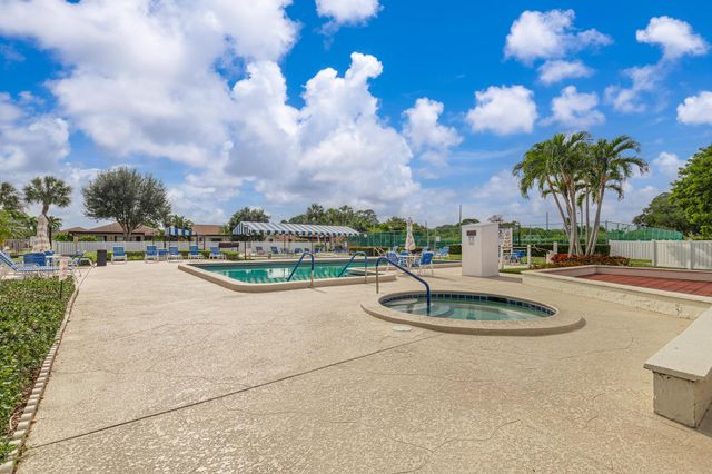 6335 Tall Cypress Circle, Greenacres, FL 33463