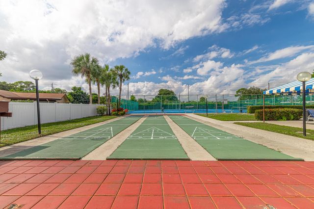 6335 Tall Cypress Circle, Greenacres, FL 33463