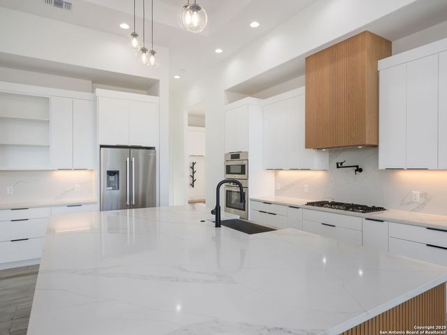 10907 Nina Ridge, San Antonio, TX 78255