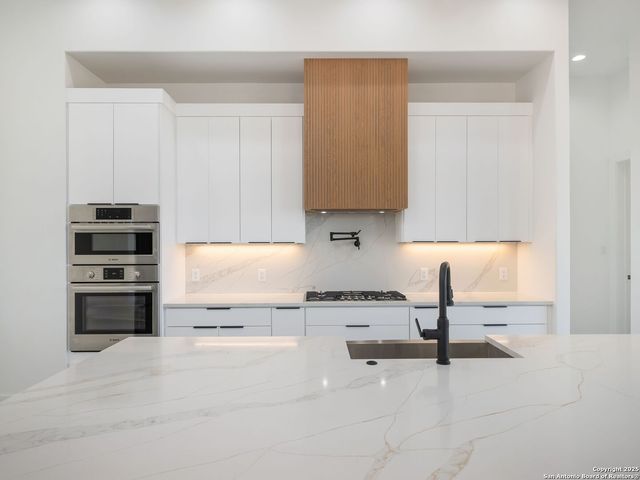 10907 Nina Ridge, San Antonio, TX 78255