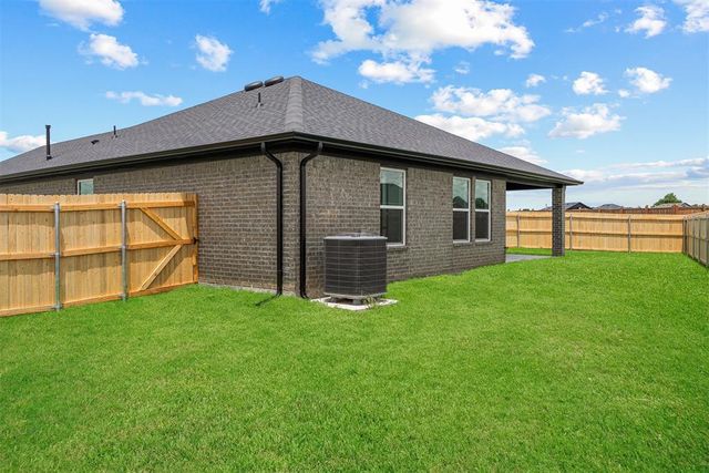 1400 SW 158th Terrace, Moore, OK 73170
