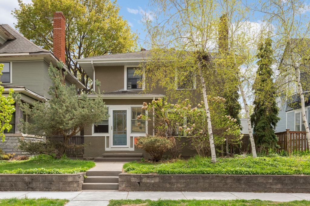 762 Holly Avenue, Saint Paul, MN 55104