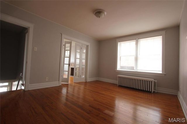 5422 Rhodes Avenue 2F, St Louis, MO 63109