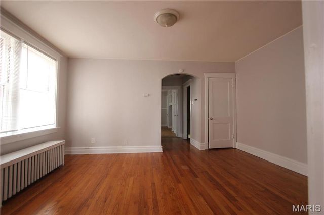 5422 Rhodes Avenue 2F, St Louis, MO 63109