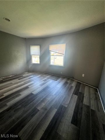 5806 Fleet Avenue, Cleveland, OH 44105