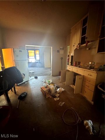 5806 Fleet Avenue, Cleveland, OH 44105