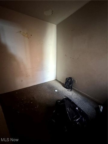 5806 Fleet Avenue, Cleveland, OH 44105