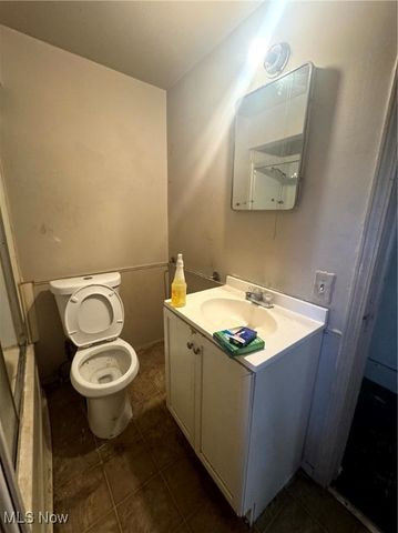 5806 Fleet Avenue, Cleveland, OH 44105