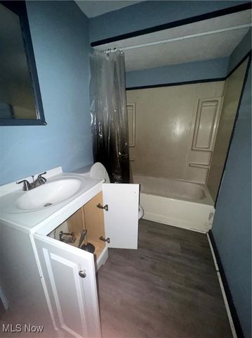 5806 Fleet Avenue, Cleveland, OH 44105