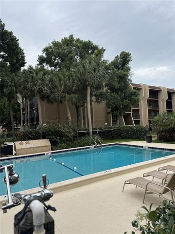 90 S HIGHLAND AVENUE 202, Tarpon Springs, FL 34689