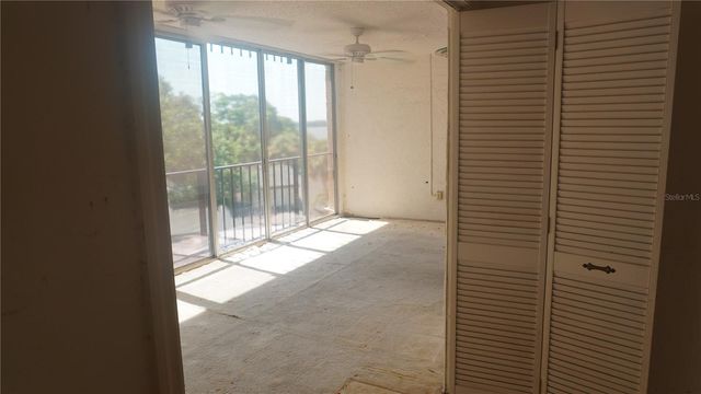 90 S HIGHLAND AVENUE 202, Tarpon Springs, FL 34689