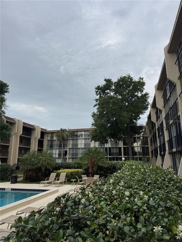 90 S HIGHLAND AVENUE 202, Tarpon Springs, FL 34689