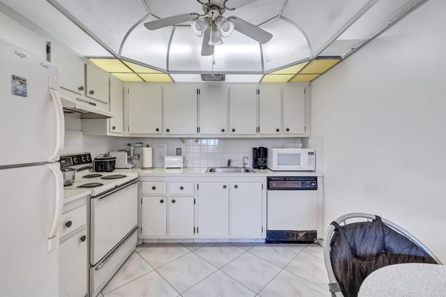 1902 Bermuda Circle L2, Coconut Creek, FL 33066