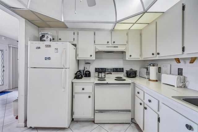1902 Bermuda Circle L2, Coconut Creek, FL 33066