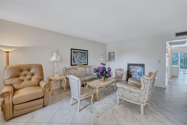 1902 Bermuda Circle L2, Coconut Creek, FL 33066
