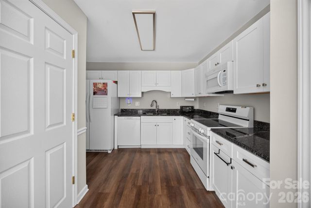 1330 Bayswater Drive, High Point, NC 27265
