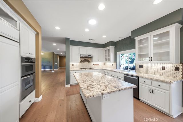 30415 Disney, Vista, CA 92084