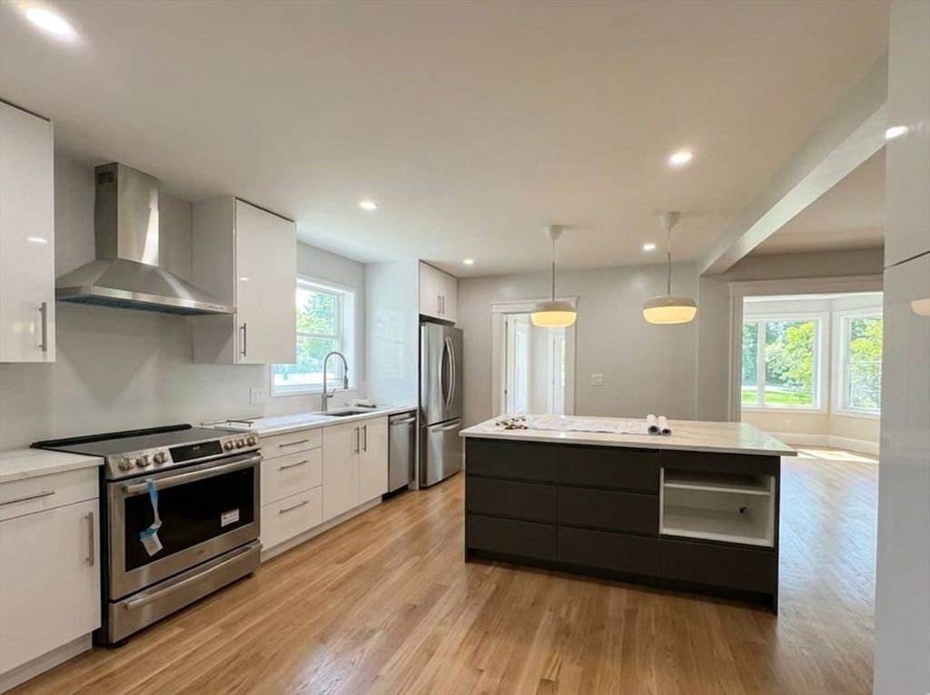 21 Butler Avenue, Lexington, MA 02421