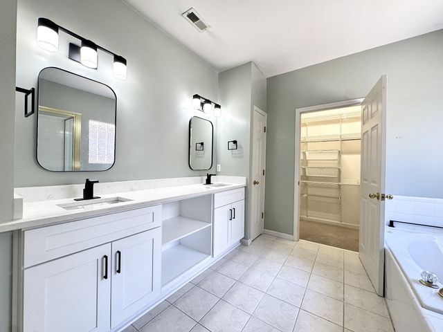 7145 Forrest Oaks Dr, Nashville, TN 37221