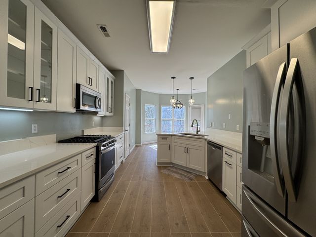 7145 Forrest Oaks Dr, Nashville, TN 37221