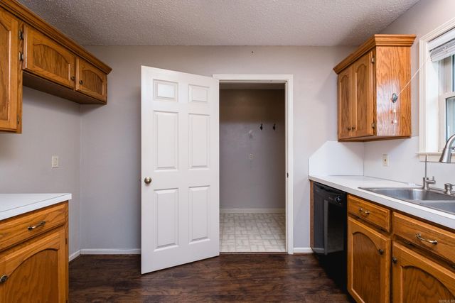 2460 Krysal Kreek Drive, Conway, AR 72032