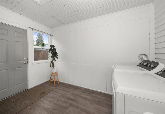 2502 E Hartson Ave, Spokane, WA 99202