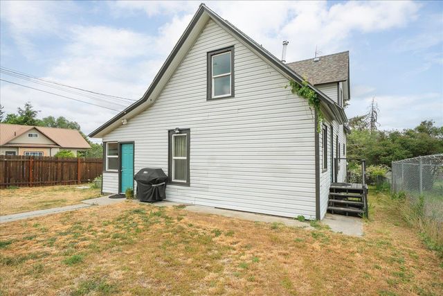 2502 E Hartson Ave, Spokane, WA 99202