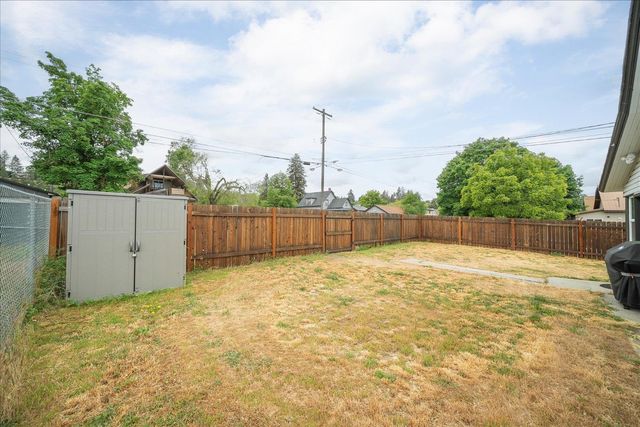 2502 E Hartson Ave, Spokane, WA 99202