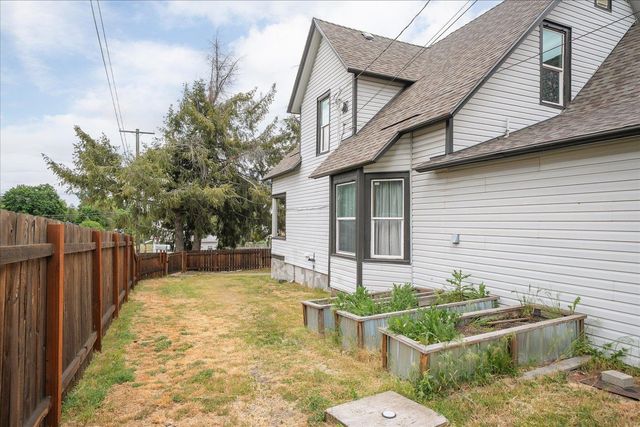 2502 E Hartson Ave, Spokane, WA 99202