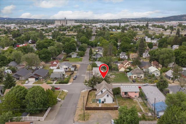 2502 E Hartson Ave, Spokane, WA 99202