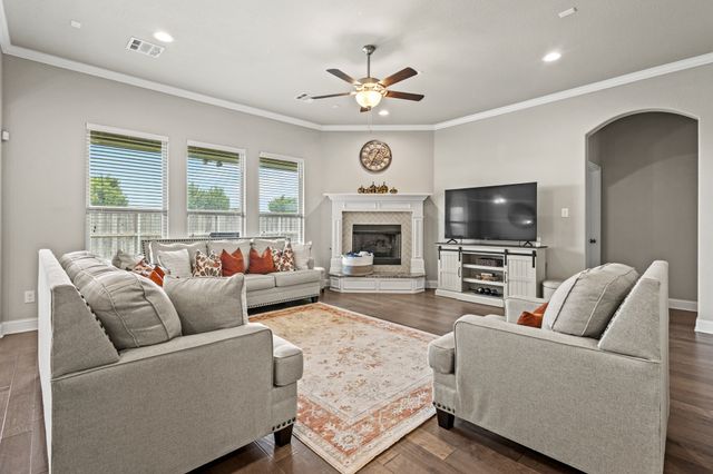 3406 Woodford Drive, Mansfield, TX 76084