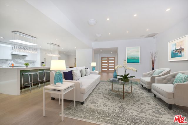 344 S Roxbury Drive, Beverly Hills, CA 90212