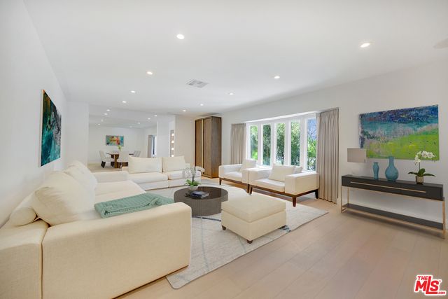 344 S Roxbury Drive, Beverly Hills, CA 90212