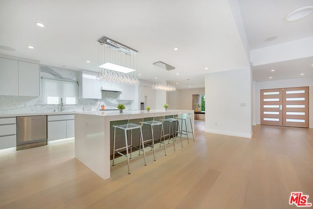 344 S Roxbury Drive, Beverly Hills, CA 90212
