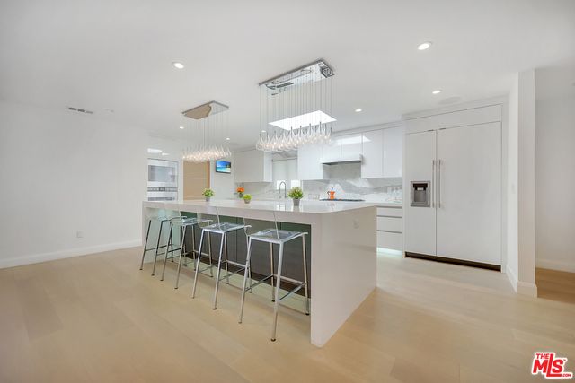344 S Roxbury Drive, Beverly Hills, CA 90212