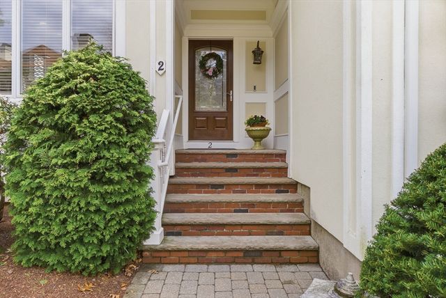 2 Dove Lane, Andover, MA 01810