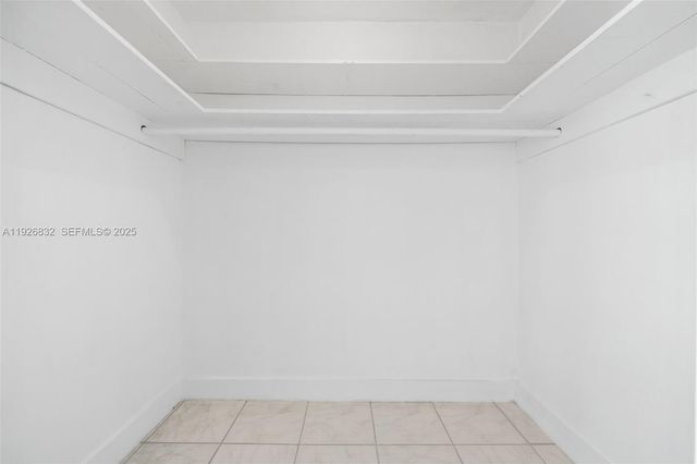 3925 NW 19th Ave, Oakland Park, FL 33309