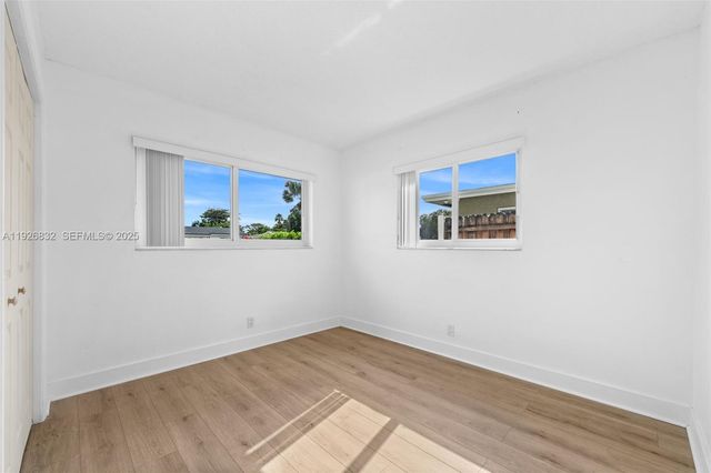 3925 NW 19th Ave, Oakland Park, FL 33309