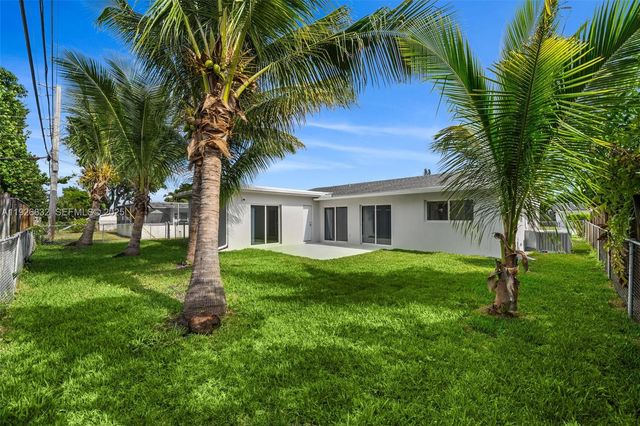 3925 NW 19th Ave, Oakland Park, FL 33309