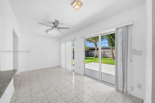 3925 NW 19th Ave, Oakland Park, FL 33309