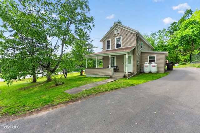 22 Madison Avenue, Ravena, NY 12143