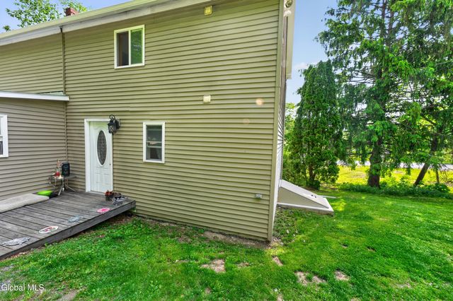 22 Madison Avenue, Ravena, NY 12143