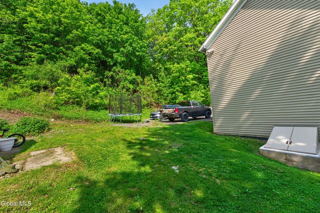 22 Madison Avenue, Ravena, NY 12143
