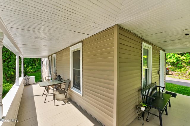 22 Madison Avenue, Ravena, NY 12143
