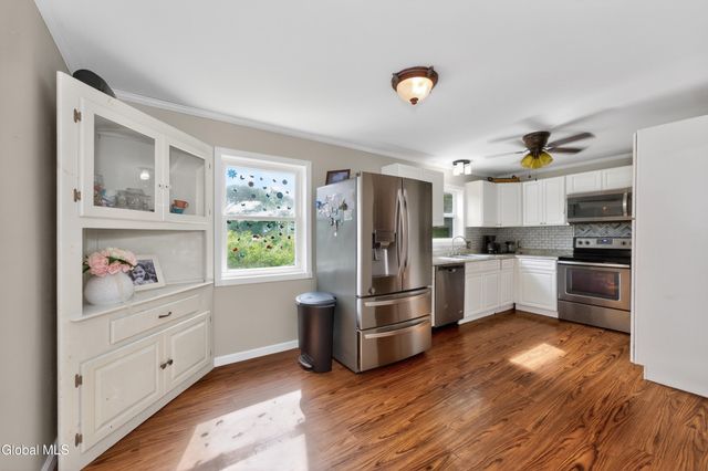 22 Madison Avenue, Ravena, NY 12143