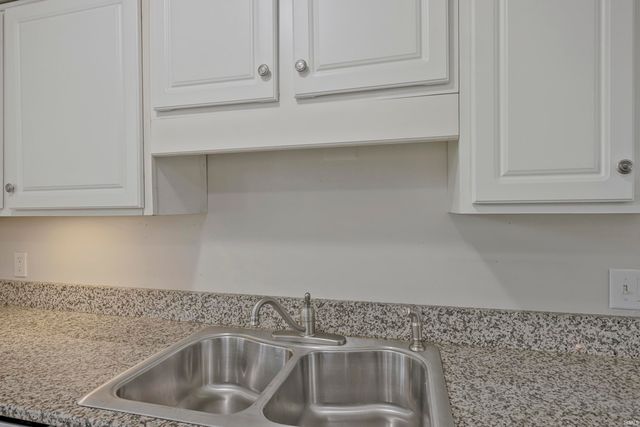 3001 Eastbrooke Drive, Evansville, IN 47711