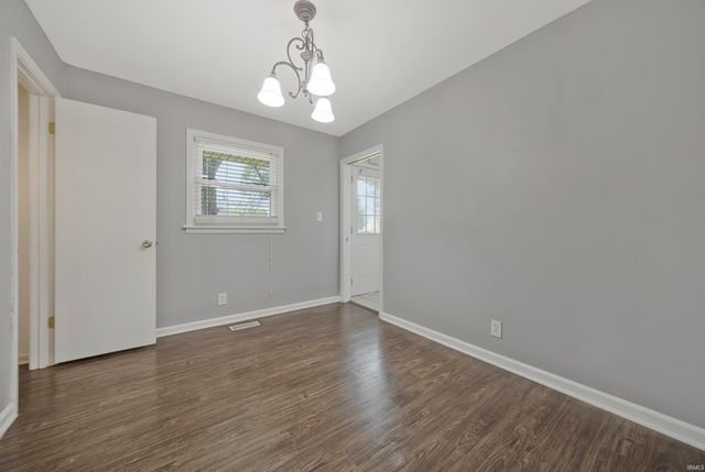 3001 Eastbrooke Drive, Evansville, IN 47711