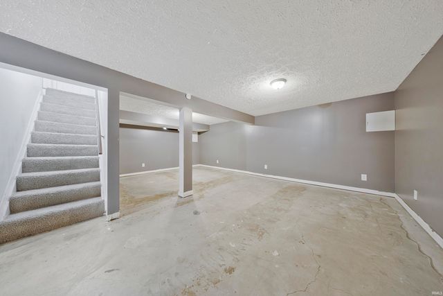3001 Eastbrooke Drive, Evansville, IN 47711