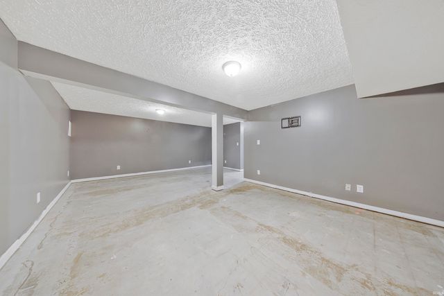 3001 Eastbrooke Drive, Evansville, IN 47711