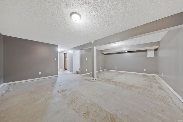 3001 Eastbrooke Drive, Evansville, IN 47711